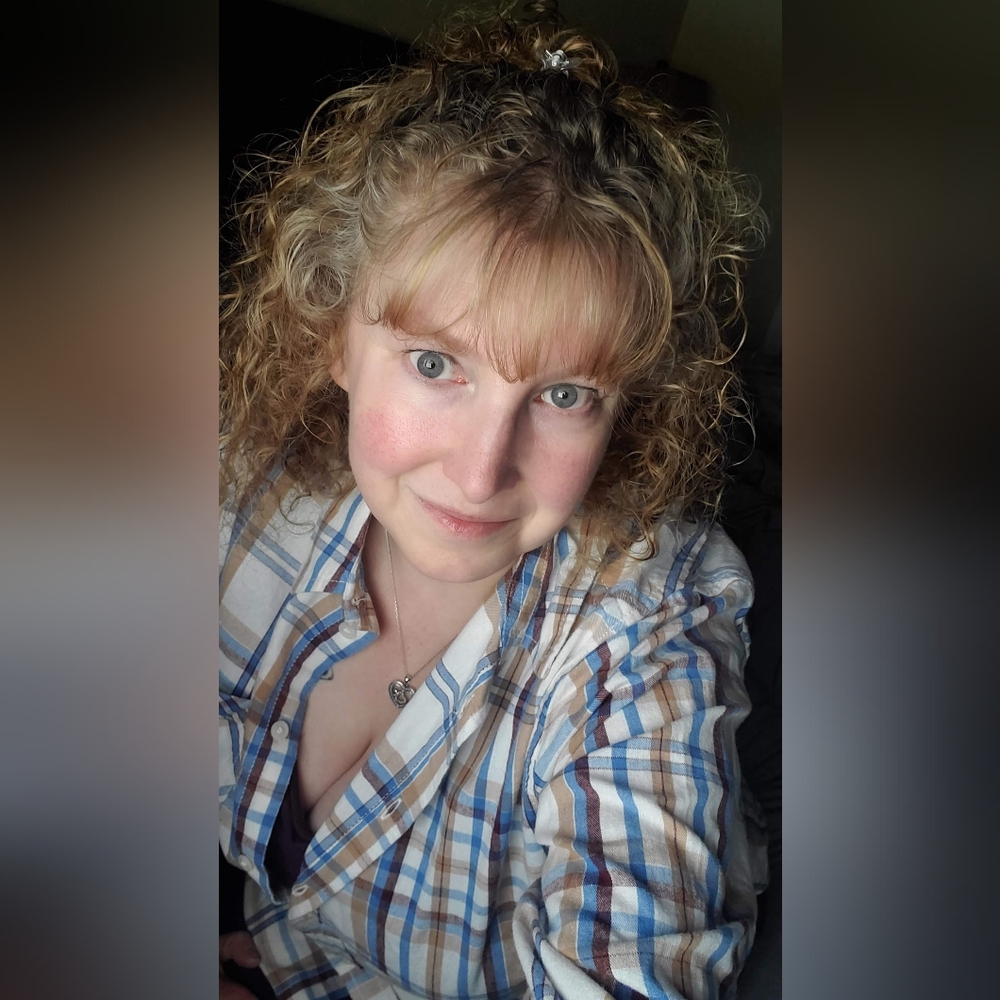 Meet your Posher, Elisha